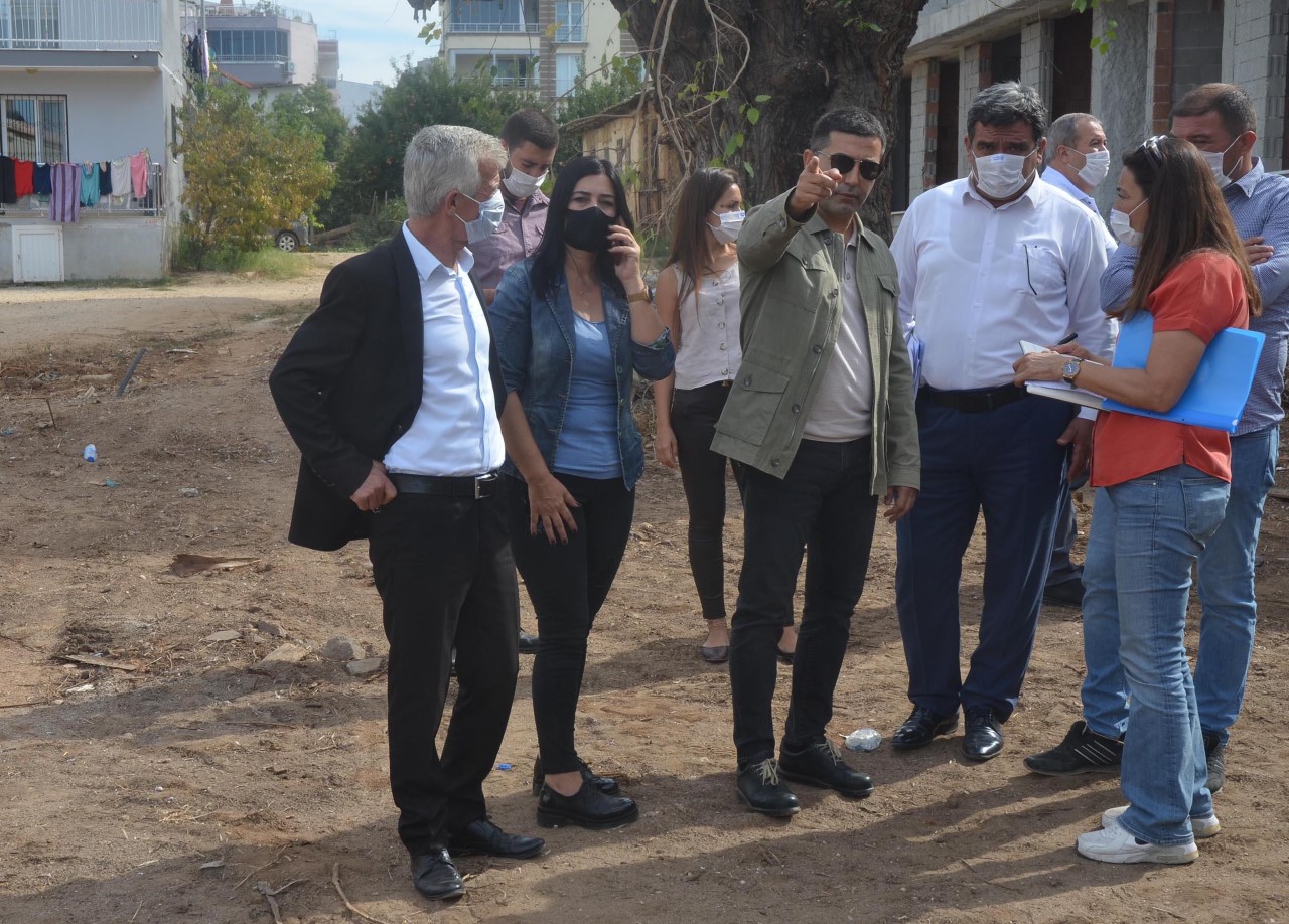 BAŞKAN ÖMER GÜNEL KENTİN NABZINI SOKAKTA TUTUYOR