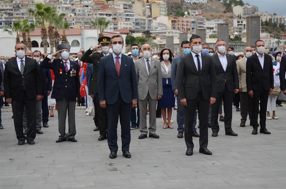KUŞADASI’NI “CUMHURİYET COŞKUSU” SARDI