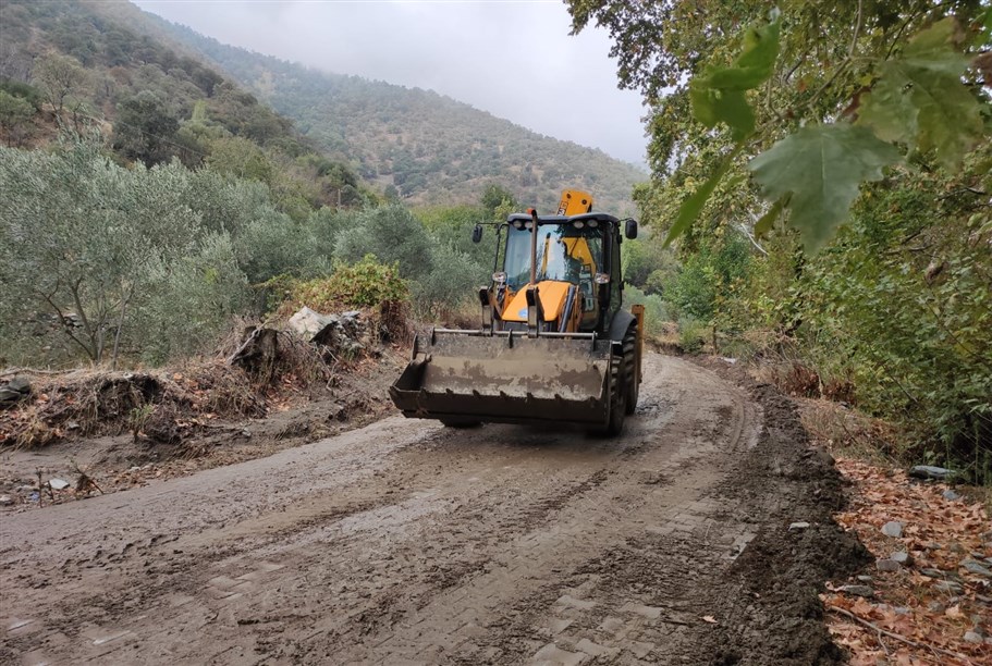AYDIN BÜYÜKŞEHİR BELEDİYESİ KUYUCAK’TAKİ SELE ANINDA MÜDAHALE ETTİ