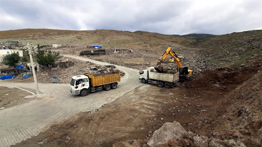 Aliağa Belediyesi’nden Yukarı Şehitkemal’e Hizmet Yağmuru