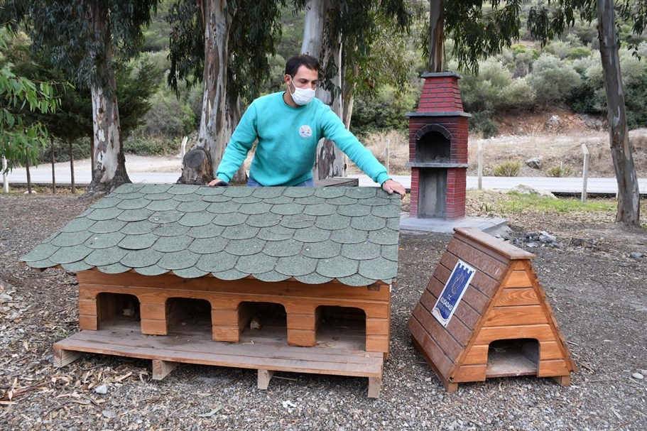 KUŞADASI’NDA CAN DOSTLARIN YUVALARI KIŞA HAZIR