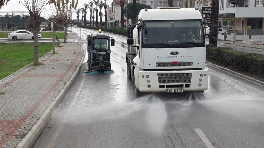 AYDIN BÜYÜKŞEHİR BELEDİYESİ DEZENFEKSİYON ÇALIŞMALARINI ARALIKSIZ SÜRDÜRÜYOR