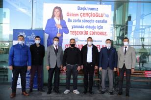Esnaf ‘Kara gün dostu Özlem Çerçioğlu’na teşekkür ediyor