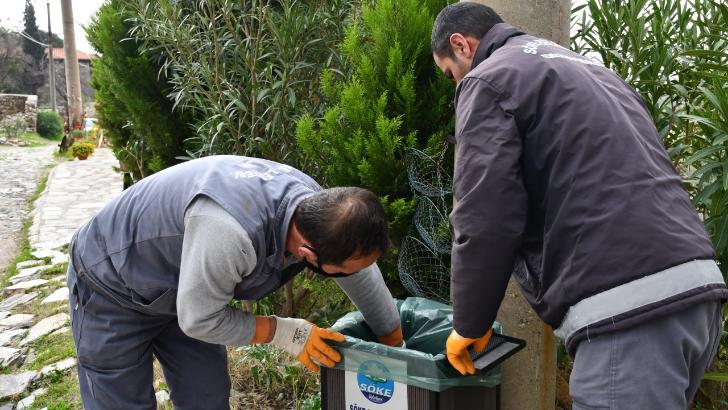 Söke’nin turizm cennetine yeni çöp kutuları