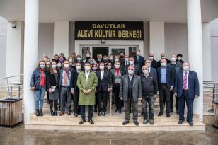 BAŞKAN ÖMER GÜNEL VE MİLLETVEKİLİ HÜSEYİN YILDIZ’DAN DAVUTLAR ZİYARETİ