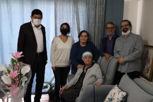 Başkan Özcan asırlık çınarları unutmadı