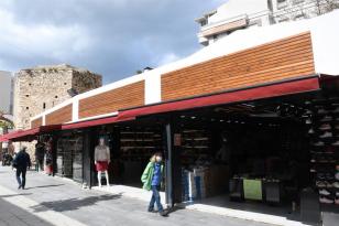 KUŞADASI ÇARŞILARINA GÖRSEL DÜZENLEME