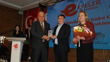 Başkan Atay’dan kadın istihdamına katkı sağlayanlara teşekkür plaketi