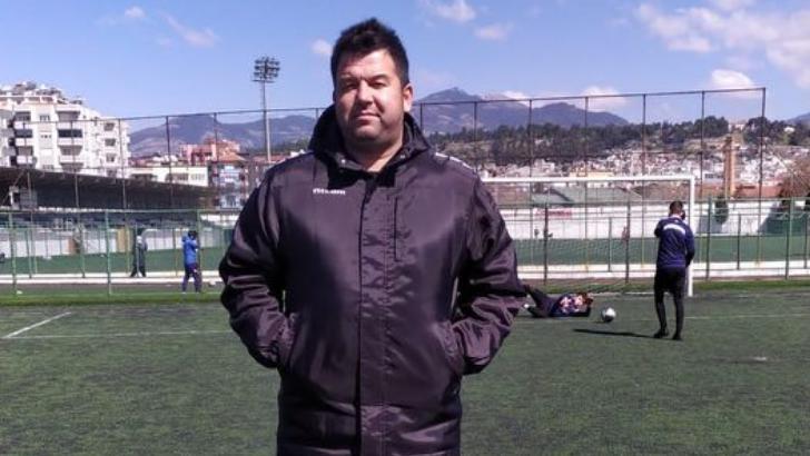 HAKEME KIZDI, TAKIMI SAHADAN ÇEKTİ