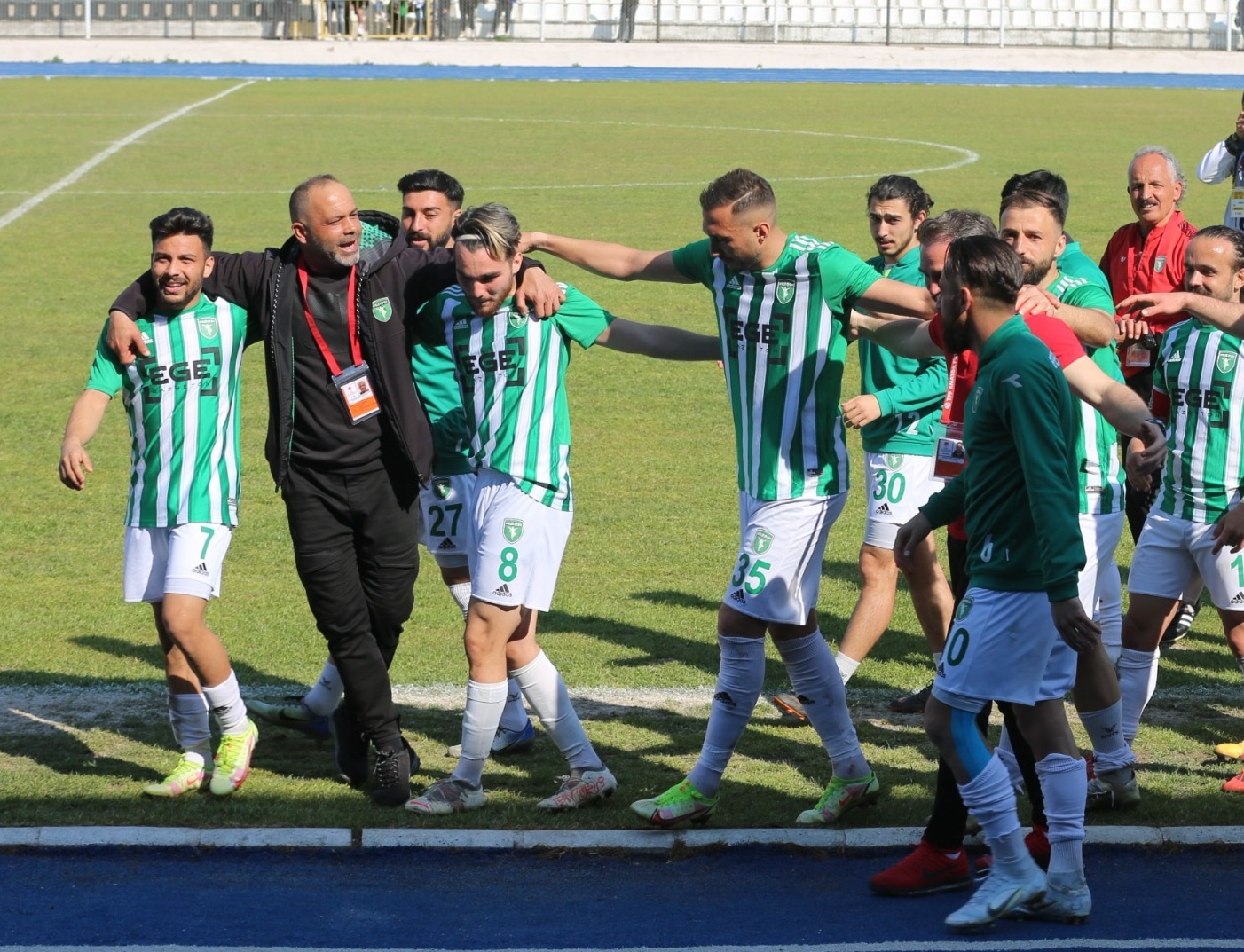TEKNİK HOCA KIRMIZI: “İKİ HAFTAYI KAYIPSIZ GEÇMEYİ HEDEFLİYORUZ”
