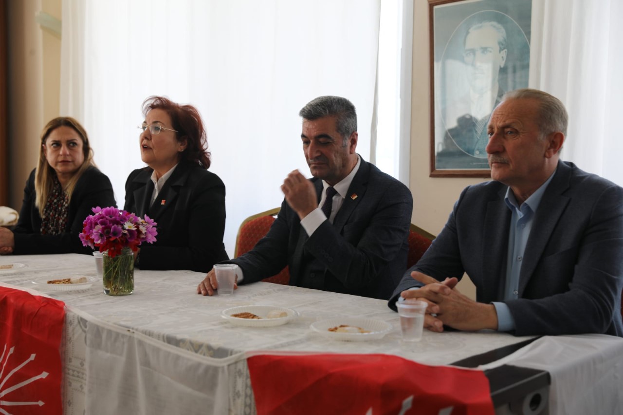 BAŞKAN ATABAY CHP’Lİ KADINLARIN EĞİTİMİNE KATILDI