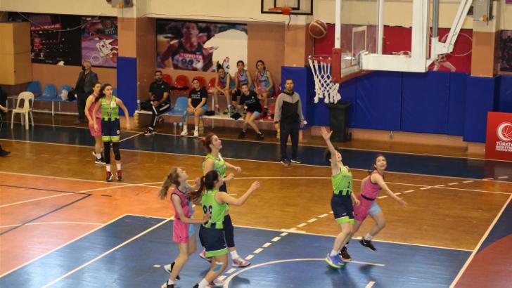 U-18 Basketbol Kızlar Anadolu Şampiyonası Aydın’da başladı