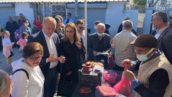 Başkan Atabay, pazarcı esnafını ziyaret etti