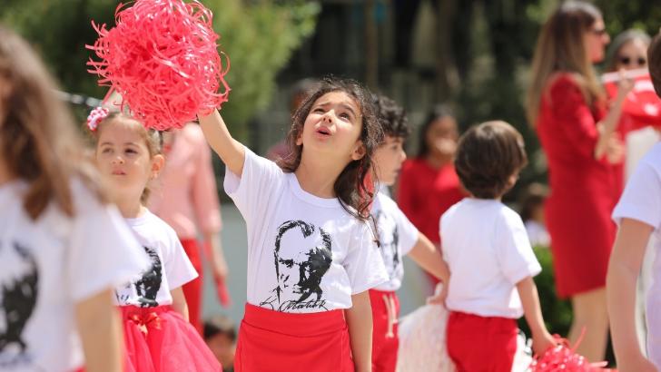 Efeler Belediyesi Gündüz Bakımevleri’nde 23 Nisan coşkusu