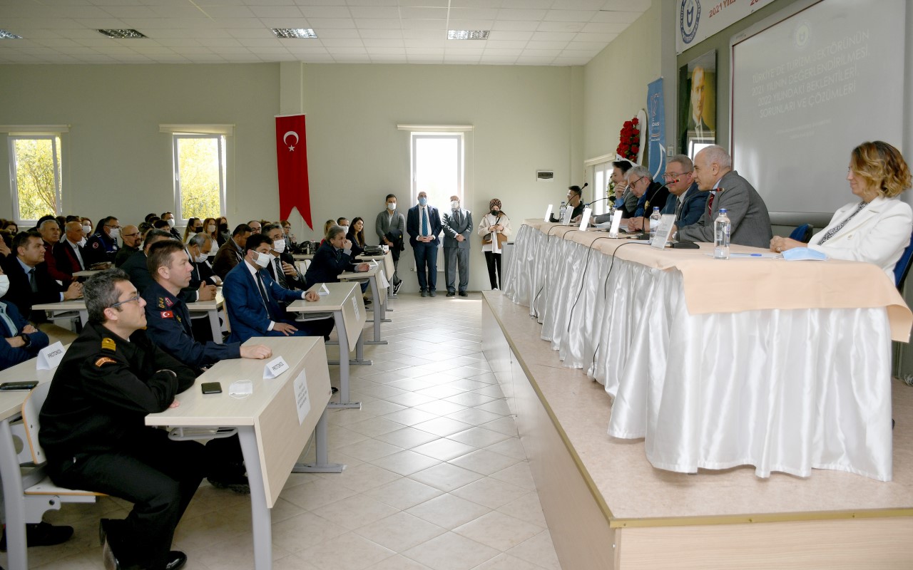 KUŞADASI’NDA 2021 YILI TURİZM SEZONU MASAYA YATIRILDI