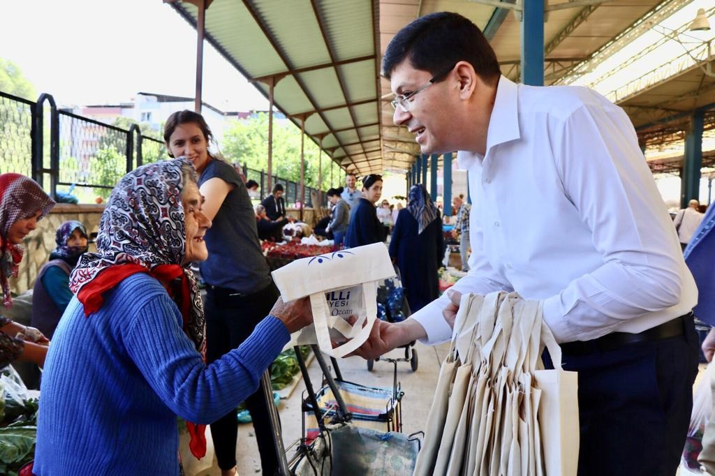 Başkan Özcan’dan annelere anlamlı hediye