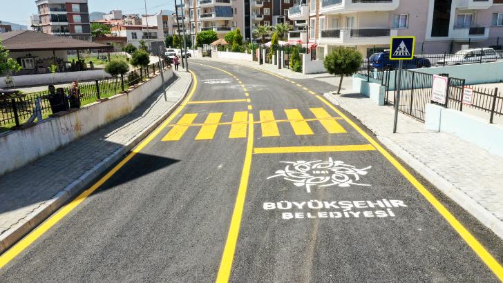 Aydın Büyükşehir Belediyesi Germencik’te yolları yeniledi