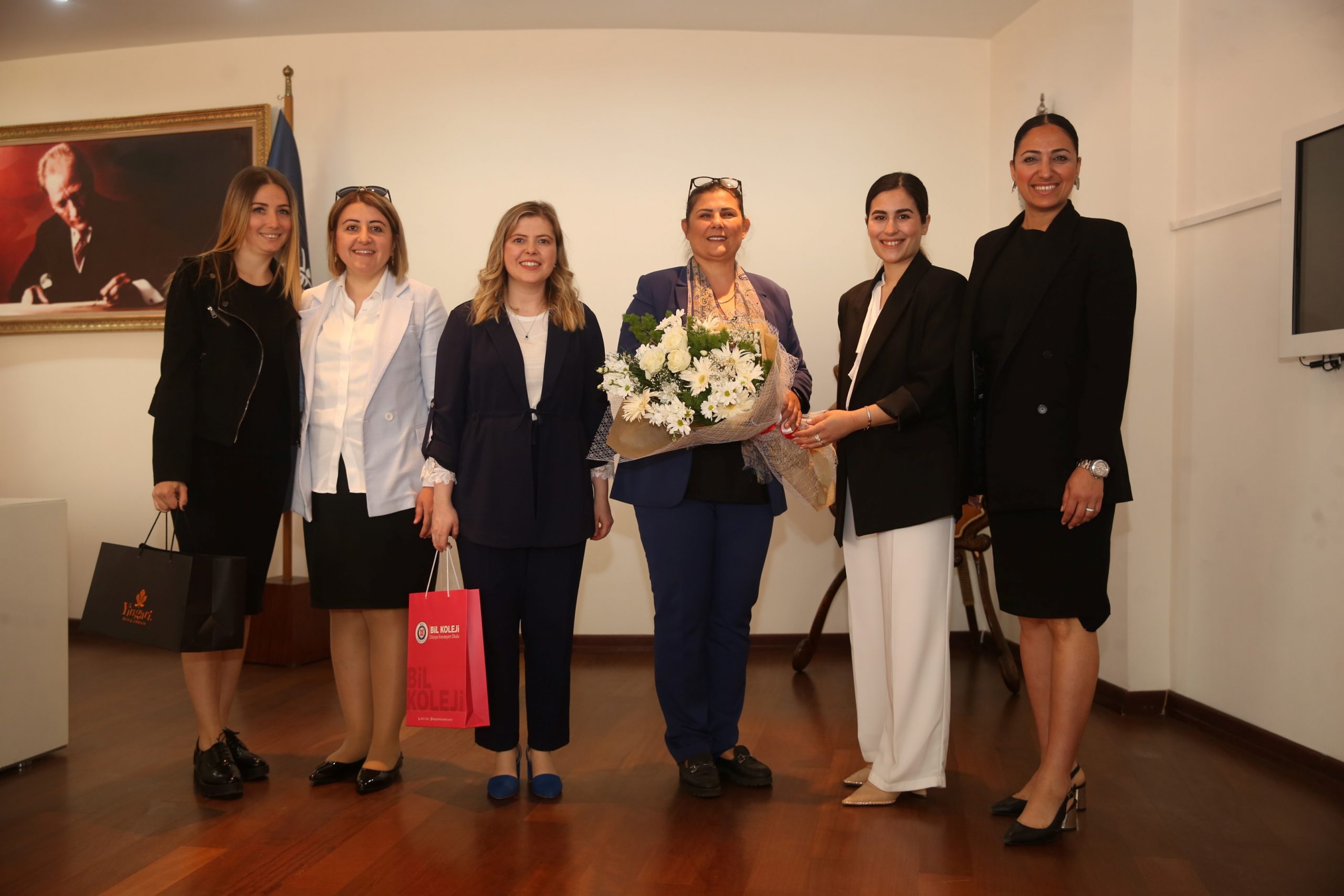 BİL KOLEJİ’NİN KADIN YÖNETİCİLERİNDEN BAŞKAN ÇERÇİOĞLU’NA ZİYARET