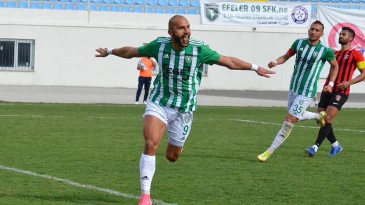 Efeler 09 SFK, İshak Kurt ile yeniden anlaştı