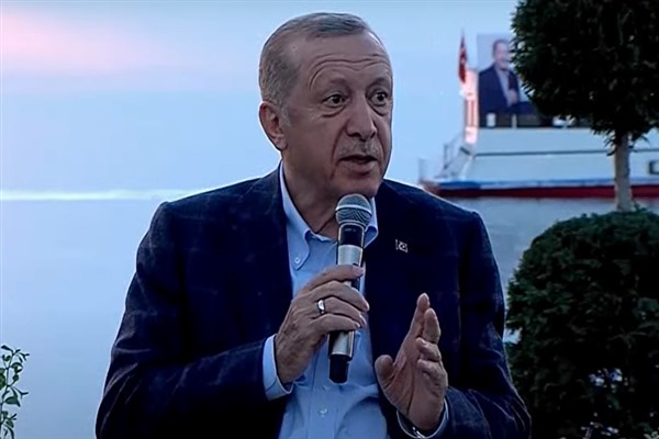 Cumhurbaşkanı Erdoğan, Van’da gençlerle bir araya geldi