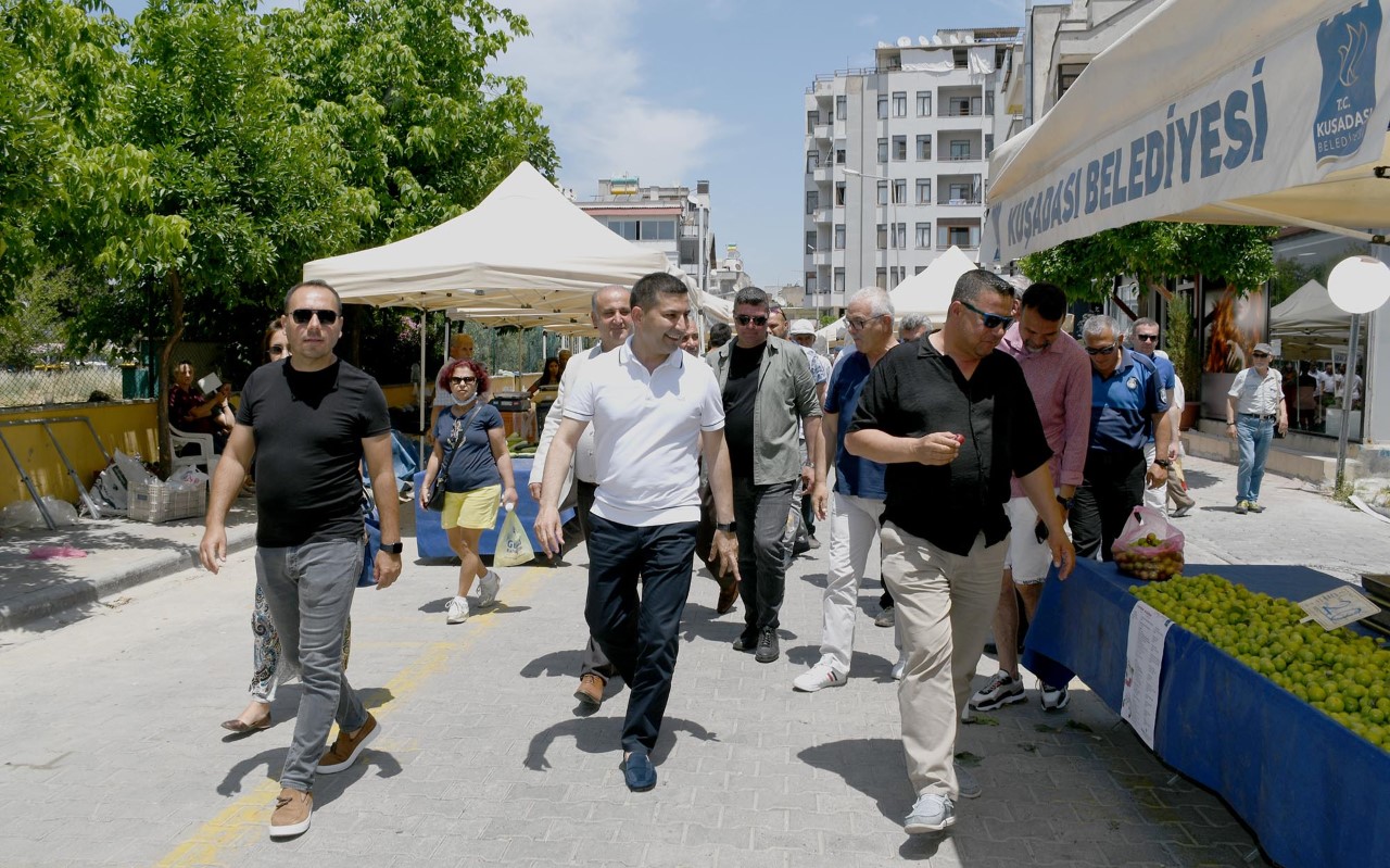 BAŞKAN ÖMER GÜNEL BELEDİYE’Yİ ESNAFIN AYAĞINA GÖTÜRDÜ