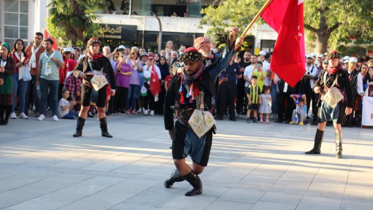 Nazilli Belediyesi Halk Dansları Topluluğu Erbaa festivaline damga vurdu
