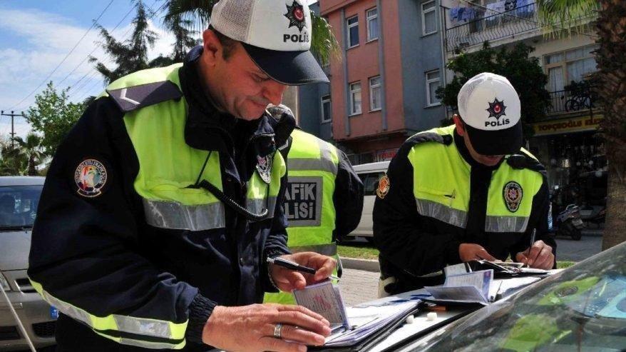 514 SÜRÜCÜNÜN EHLİYETİNE EL KONDU