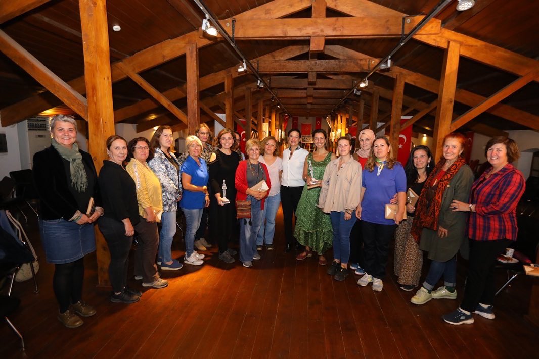 EFES SELÇUK’TA KURTLARLA KOŞAN KADINLAR ETKİNLİĞİ