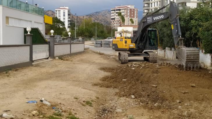 Nazilli’nin dört bir yanında yollar yenileniyor