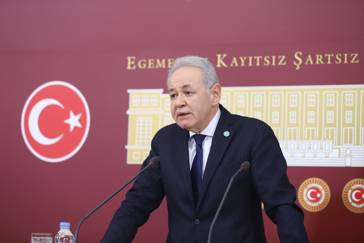 İYİ Partili Sezgin: “Cumhurbaşkanı’nın “işgal edildi” dediği adalarımız hangileri?”