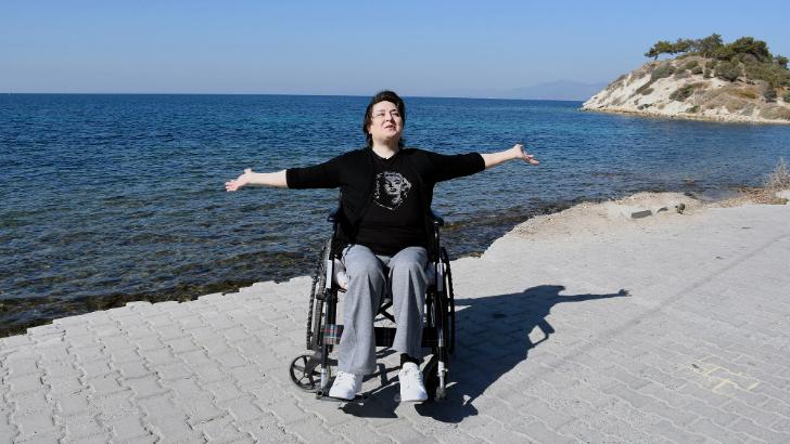 Kuşadası Belediyesi Meltem Şen’i denize kavuşturdu