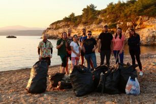 Rus Aktivistlerden Seferihisar’da Örnek Çevre Hareketi