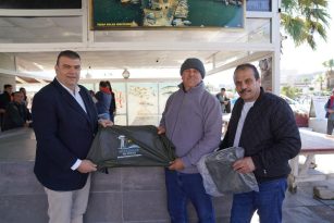 Başkan Yetişkin’den Sığacıklı balıkçılara destek