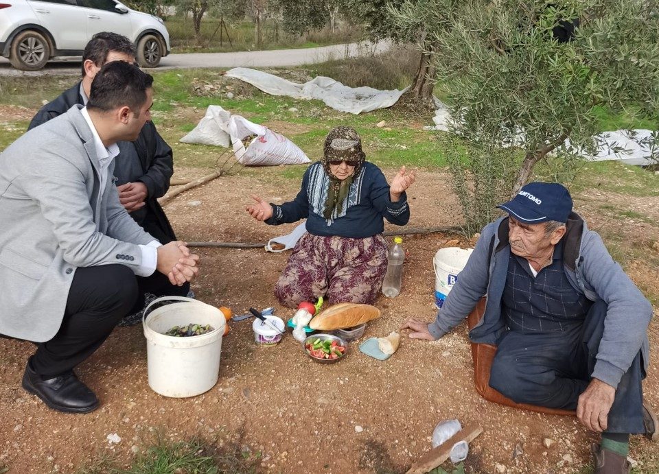 Genç Siyasetçi Kazım Yevimli zeytin ve zeytinyağı üreticilerinin sorunlarını dinledi