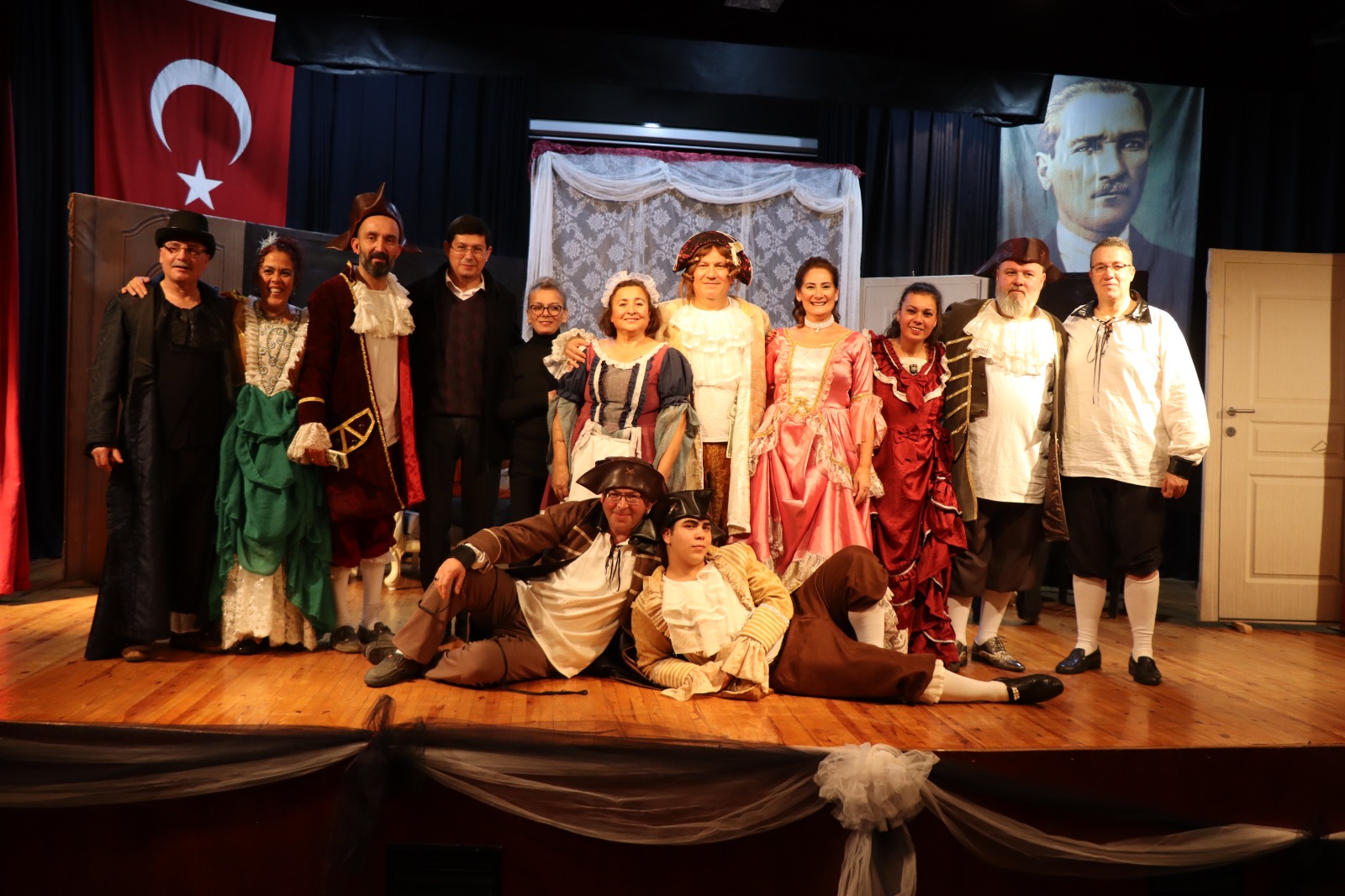 Moliere’in Cimri’si Nazilli Belediyesi Tiyatro Topluluğu tarafından sahnelendi