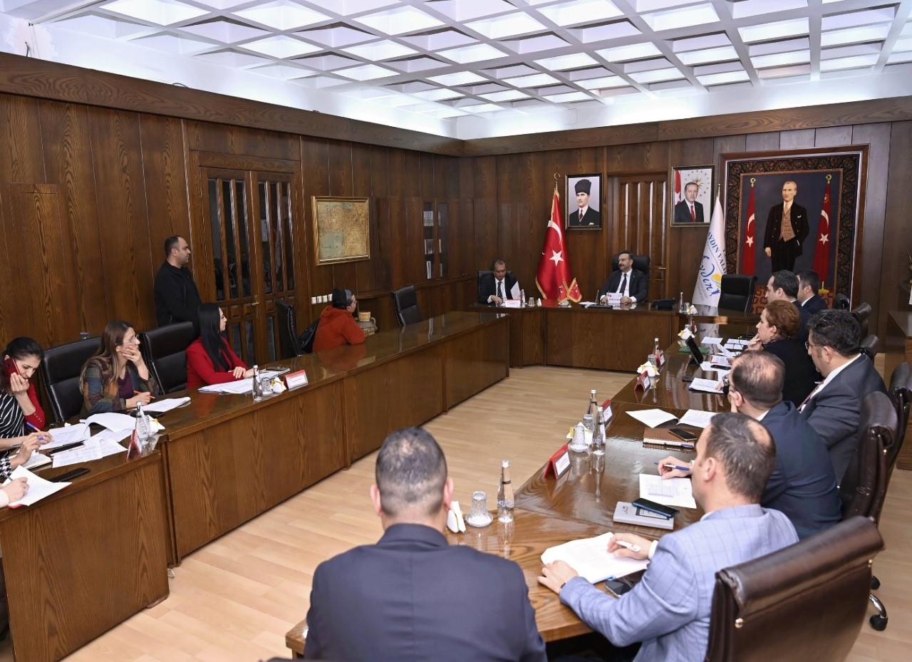 Milletin Kapısı “Açık Kapı”