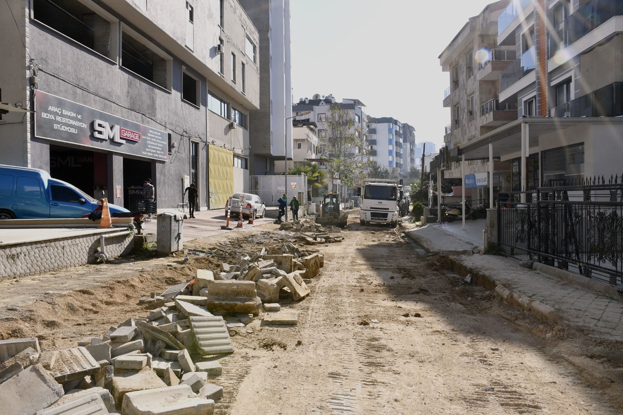 KUŞADASI’NIN DEĞİŞİMİ CUMHURİYET MAHALLESİ İLE SÜRÜYOR