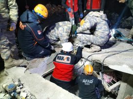 ENKAZDAN KURTARILAN KEDİYE MAKUR DESTEĞİ