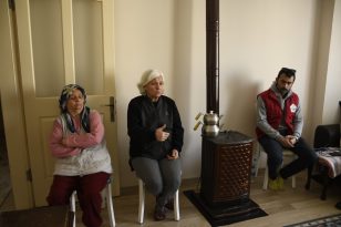 KUŞADASI BELEDİYESİ’NDEN DEPREMZEDELERE PSİKOLOJİK DESTEK