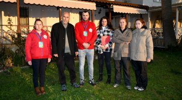 KUŞADASI BELEDİYESİ’NDEN YARDIM KÖPRÜSÜ