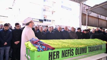 Kadın doktor ve bebeğine son görev