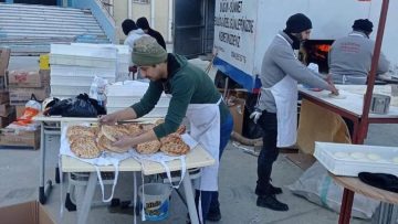 Nazillili fırıncılar deprem bölgesinde