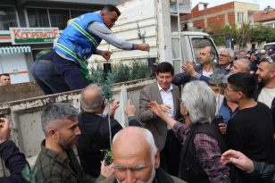 Cumhuriyet’in 100. yılında doğaya 100 zeytin fidanı armağan edildi
