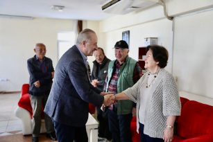 BAŞKAN ATABAY HUZUREVİ’Nİ ZİYARET ETTİ