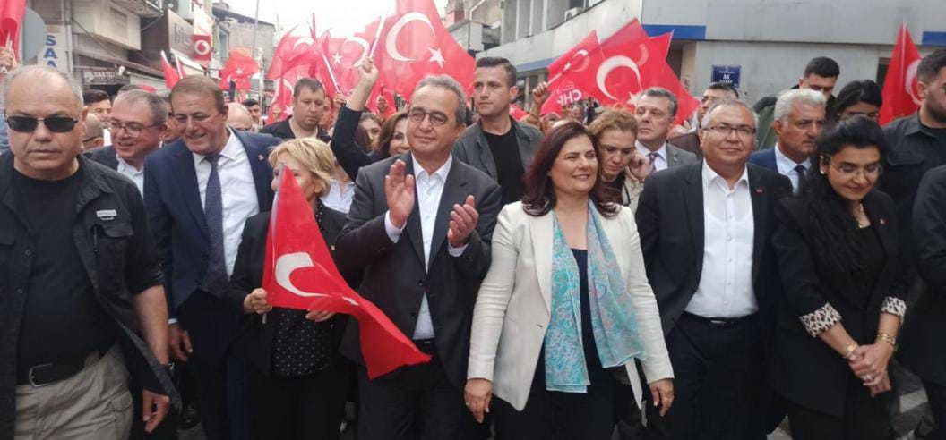 CHP Aydın, Söke’de kutlama havasında yürüdü