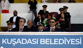 KUŞADASI’NDA 19 MAYIS COŞKUYLA KUTLANDI