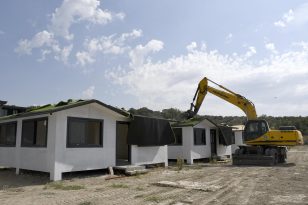 KUŞADASI BELEDİYESİ KAÇAK YAPILAŞMAYLA MÜCADELEDE KARARLI