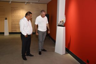 CEM SAĞBİL’İN “DİRENÇ” SERGİSİ FRANSA’NIN ARDINDAN KUŞADASI’NDA YERİNİ ALDI