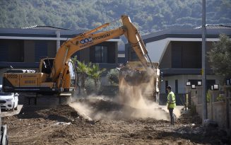 DAVUTLAR MAHALLESİ’NİN YILDIZI BAŞKAN ÖMER GÜNEL İLE PARLIYOR