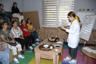 ANNE BABA ÇOCUK MERKEZİ’NDE ÜCRETSİZ SAĞLIKLI BESLENME EĞİTİMİ